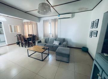 Quinta vacacional · 120m² · 5 Ambientes · 1 Cochera · Casa en Venta Madariaga