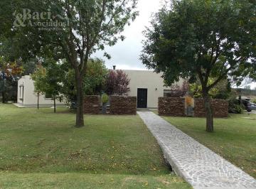 Casa · 230m² · 4 Ambientes · 3 Cocheras · Casa - Fincas de San Vicente