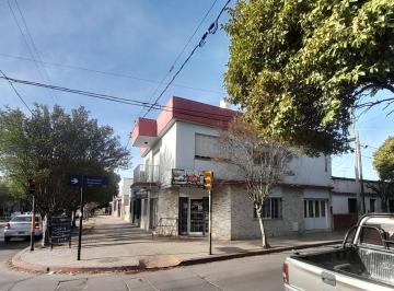Casa de 5 ambientes, Córdoba · Casa en Esquina Los Paraisos