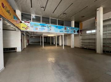 Local comercial · 1929m² · Excelente Local Comercial con Oficinas y Deposito
