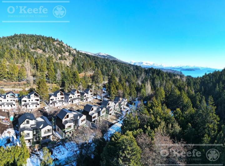 Desarrollo horizontal · El Estribo Town Houses