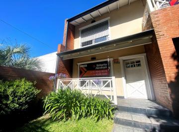 Casa · 191m² · 5 Ambientes · 2 Cocheras · Venta Casa 4 Ambientes 337 m² Banfield Oeste