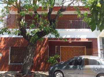 Casa · 110m² · 4 Ambientes · 1 Cochera · Casa 4 Ambientes en Venta - Ramos Mejia