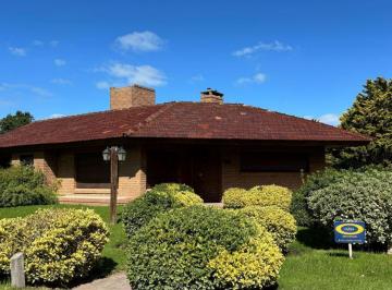FLM-FLM-16_2 · Hipotesis: Chalet de 4 Dorm, 4 Baños Compl. Gran Quincho, Ga