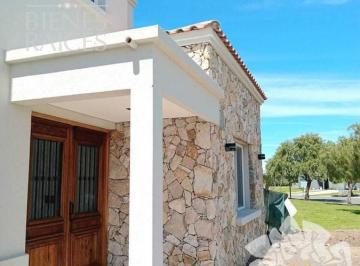 Casa · 226ha · 5 Ambientes · 2 Cocheras · Casa en Venta en El Cantón, Escobar, G. B. a. Zona Norte