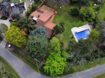 Casa de 7 ambientes, Cañuelas · Propiedad en Venta La Martona Cinco Dorm. (2 en Suite)