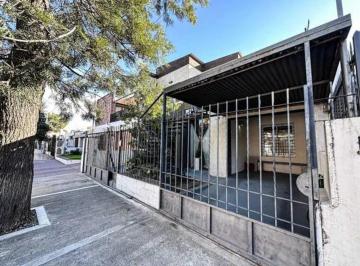 Casa · 136m² · 4 Ambientes · 2 Cocheras · Venta Casa Mas Departamento - B° Av