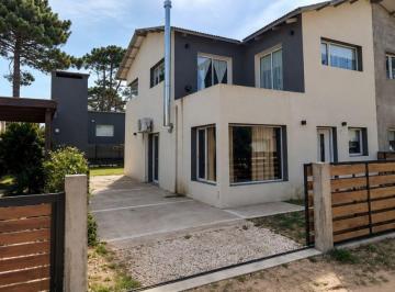 FLM-FLM-177_2 · Casa 3 Dorm.. | de La Corvina Al 100