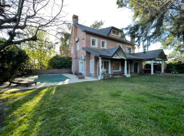 Casa · 200m² · 4 Ambientes · Casa en Alquiler La Caballeriza - Cuan Propiedades