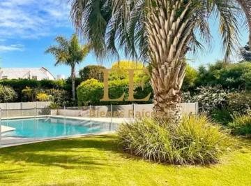 Casa · 348m² · 4 Ambientes · 3 Cocheras · Venta Casa Aranjuez Cc
