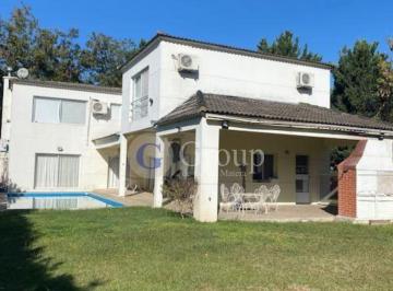 Casa · 218m² · 4 Ambientes · 1 Cochera · Casa en Venta en Santa Maria de Los Olivos, Malvinas Argentinas