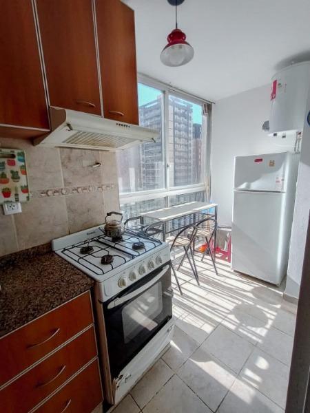 Departamento de 1 amb y medio, ubicado en el Palacio Cosmos, construido en el año 1964