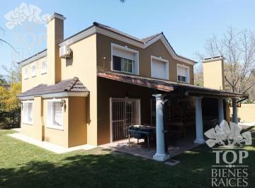Quinta vacacional · 400m² · Casa Quinta en Venta en Belen de Escobar, Escobar, G. B. a. Zona Norte