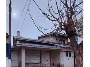 Casa de 7 ambientes, Mar del Plata · Retasado - 3 Propiedades en Block Sobre Lote de 400 m² Aprox