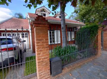 Casa de 5 ambientes, Almirante Brown · Excelente Chalet en Zona Residencial