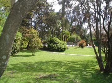 Casa · 160m² · 5 Ambientes · 4 Cocheras · Casa en Venta: Parque Leloir: 5 Ambientes: 2158 m²