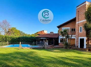Casa · 125m² · 3 Ambientes · 4 Cocheras · Casa en Venta Oportunidad Country Club Banco Provincia