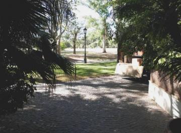 Casa · 700m² · 12 Ambientes · 1 Cochera · Hb Vende Casa Frente Al Abra. B. C. El Talar de Pacheco