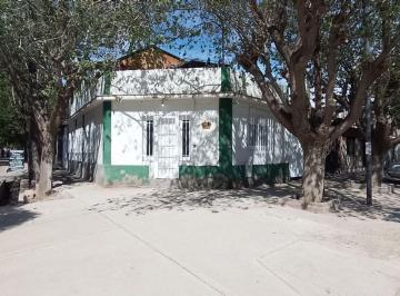 Casa · 61m² · 10 Ambientes · 1 Cochera · Venta Casa Esquina Belgrano, Guaymallen