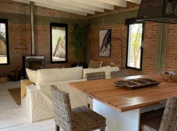 Casa · 77m² · 2 Dormitorios · Casa - La Juanita