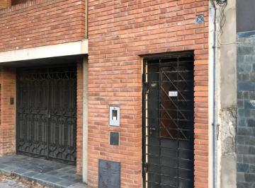Casa de 2 ambientes, Rosario · Alquiler - Casa de Pasillo - 1 Dormitorio - Callao 1500