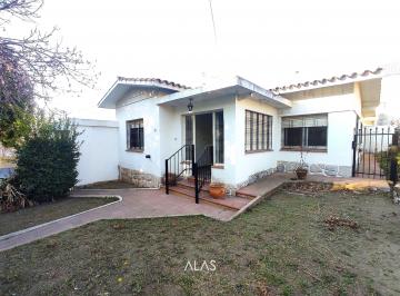 Casa de 2 ambientes, La Falda · Casa en Venta - Barrio Centro - La Falda - A161