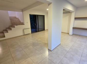 Casa · 120m² · 2 Dormitorios · 1 Cochera · Dúplex en Alquiler B° Huerto del Sol - Carrodilla, Luján de Cuyo
