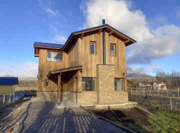Casa · 150m² · 4 Ambientes · 1 Cochera · Casa a Estrenar en San Martin de Los Andes