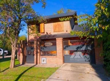Casa de 5 ambientes, Ezeiza · Bonito Chalet con 3 Dorm, 2 Baños, 2 Garaje, Parrilla