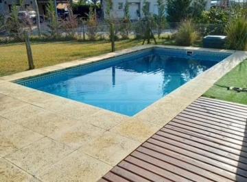 Casa · 210m² · 5 Ambientes · 2 Cocheras · Casa - Puertos del Lago
