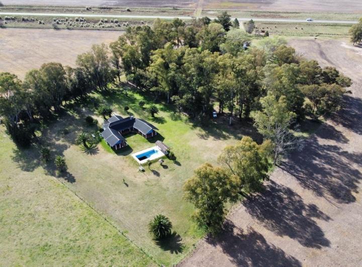 Campo · 200m² · 5 Dormitorios