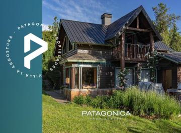 Casa · 200m² · 6 Ambientes · Venta – Casa de 200 m², Sobre Lote de 1221 m² en Lomas del Correntoso, Villa La Angostura