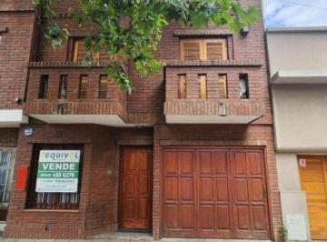 Casa · 100m² · 3 Dormitorios · 1 Cochera · Castellanos 1800