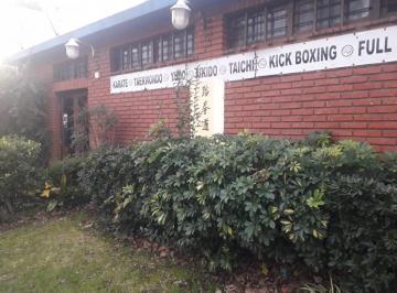 Local comercial · 270m² · Importante Local a m de Av Jara.