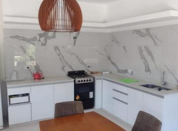Casa · 90m² · 3 Ambientes · 3 Cocheras · Alquilo Casa en Barrio Escobar 2 Dorm. Cordoba