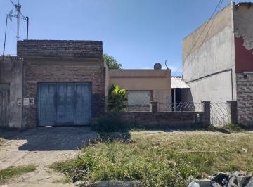 Casa · 155m² · 4 Ambientes · 1 Cochera · Casa en Venta en Gregorio de Laferrere