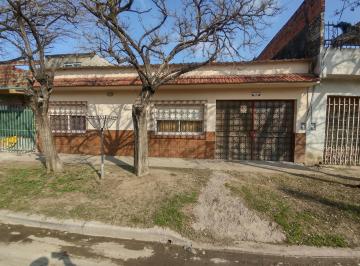 Casa · 129m² · 4 Ambientes · 1 Cochera · Casa en Venta de 4 Ambientes en G. de Laferrere