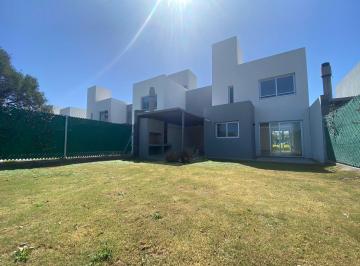 PH · 120m² · 5 Ambientes · 2 Cocheras · PH en Patagonia Valle Escondido