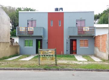 Casa de 3 ambientes, Mar del Tuyú · Calle 61 E/ 2 y 3 Hermoso Duplex Al Frente 3 Amb Sara Zapata Inmobiliaria Vende