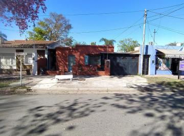 Casa de 2 ambientes, Funes · Oportunidad Inversión Zona Comercial/residencial - Propiedad en Venta - Montevideo Al 1800, Funes.