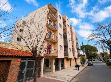 Departamento · 40m² · 2 Ambientes · En Alquiler en Caseros Departamento de Dos Ambientes con Balcon F: 6221