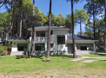 Casa de 6 ambientes, Pinamar · Casa en Alquiler en Pinamar Norte