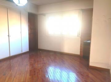 PH de 3 ambientes, Morón · PH 3amb por Escalera Entrada Independiente Patio y Terraza