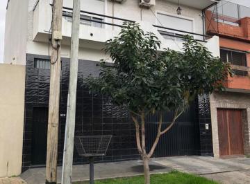 Casa de 6 ambientes, Avellaneda · Casa en 3 Plantas con Galpon