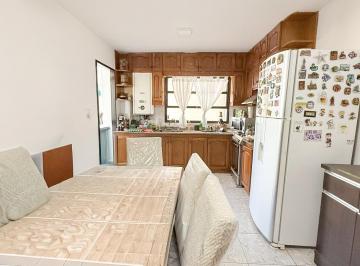 Departamento · 99m² · 6 Ambientes · 1 Cochera · San Luis 931 - 3 Dorm.