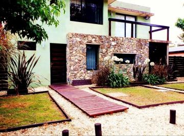 Casa · 130m² · 4 Ambientes · 1 Cochera · Alquiler Temporal, Casa 3 Dorm. en La Barra