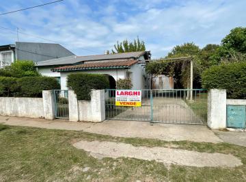 Casa · 120m² · 6 Ambientes · 1 Cochera · Casa en Belen de Escobar