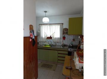 Casa · 95m² · 3 Ambientes · 1 Cochera · Chalet Barrio Las Avs Mar del Plata