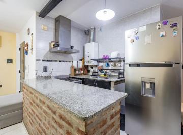 Casa · 170m² · 7 Ambientes · Venta/permuta - Casa - 2 Departamentos - Patio y Terraza - Pichincha Rosario
