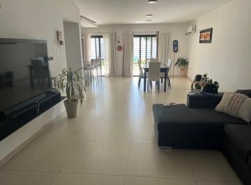 Casa de 4 ambientes, Córdoba · Casa Tipo Duplex 3 Dor 2 Baños - Escritura